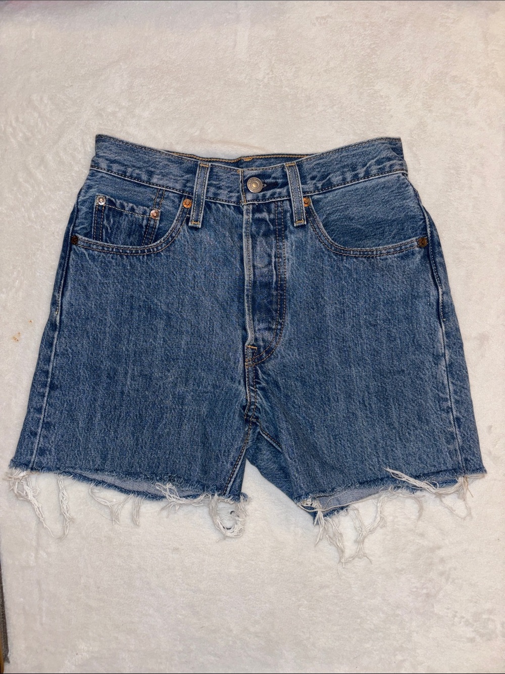 Levi’s 501 Classic High-Rise Raw Hem Denim Shorts in Blue
